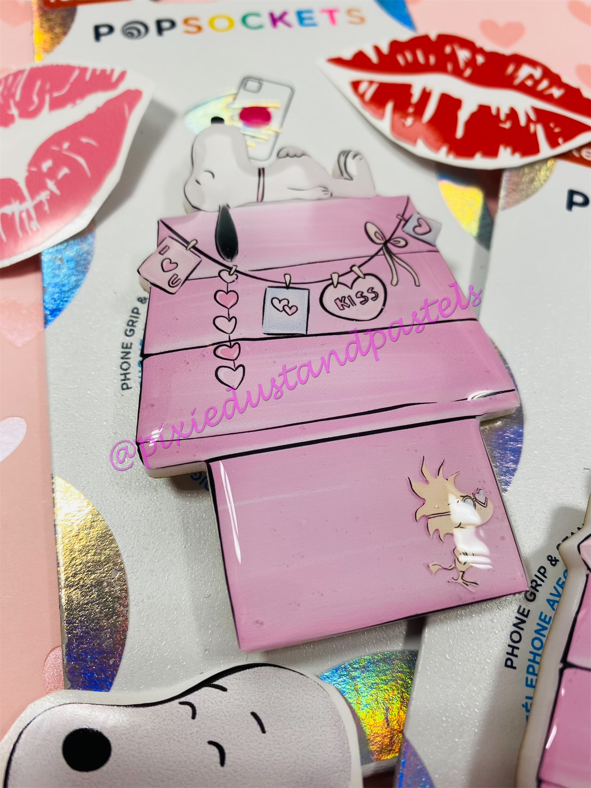 Snoopy’s Valentine Dog House!Valentine Beagle Phone Grip - Socket - Badge Reel or Pop!