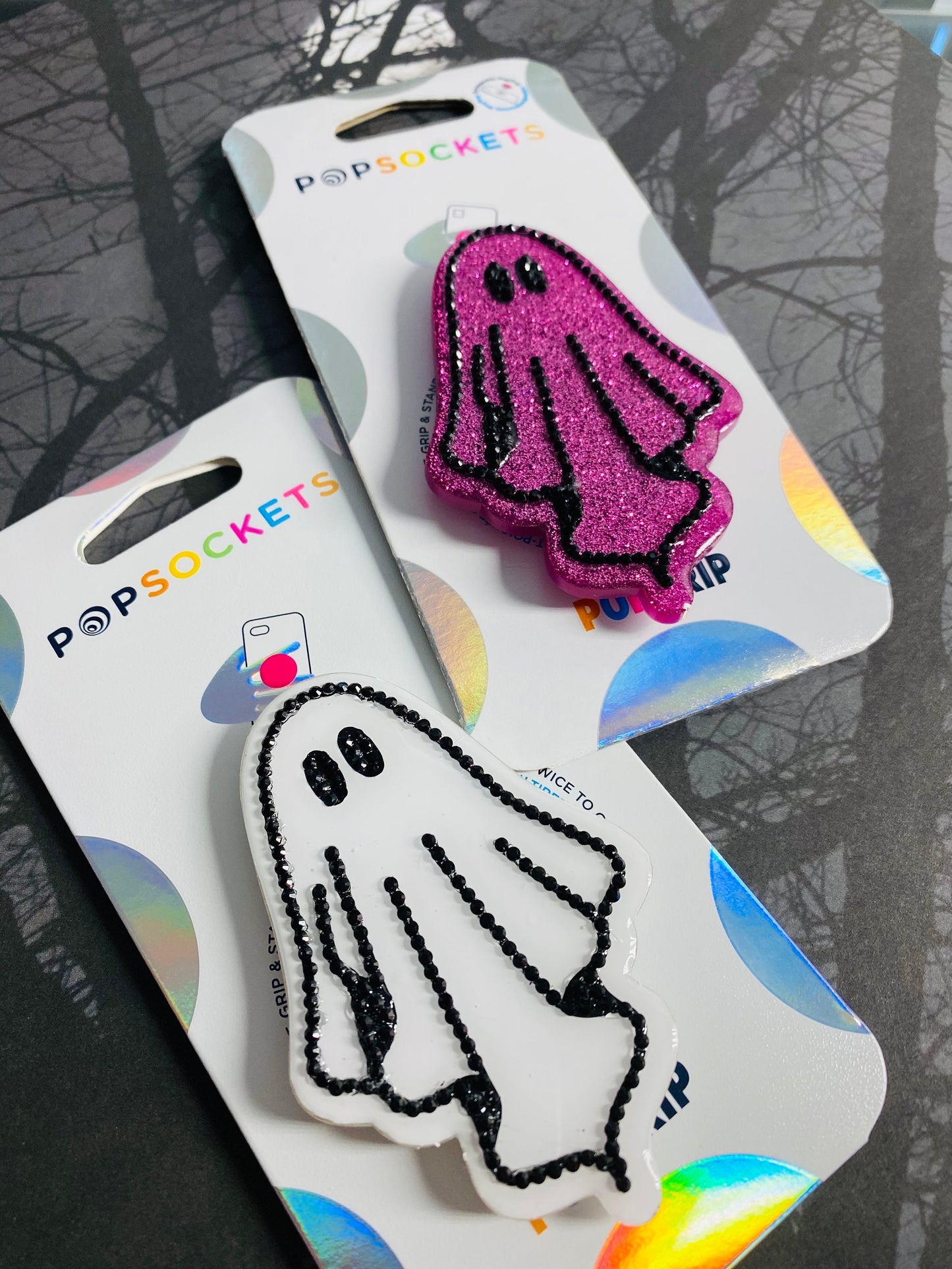 No feet! Don't let Lydia catch these ghosts in action - Ghost Phone Grip - Pop- Badge Reel - Halloween Socket